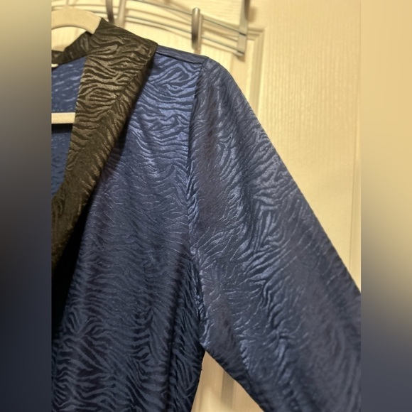 VICTORIA’S SECRET kimono robe black and blue zebra print women’s M/L women’s - Picture 6 of 13